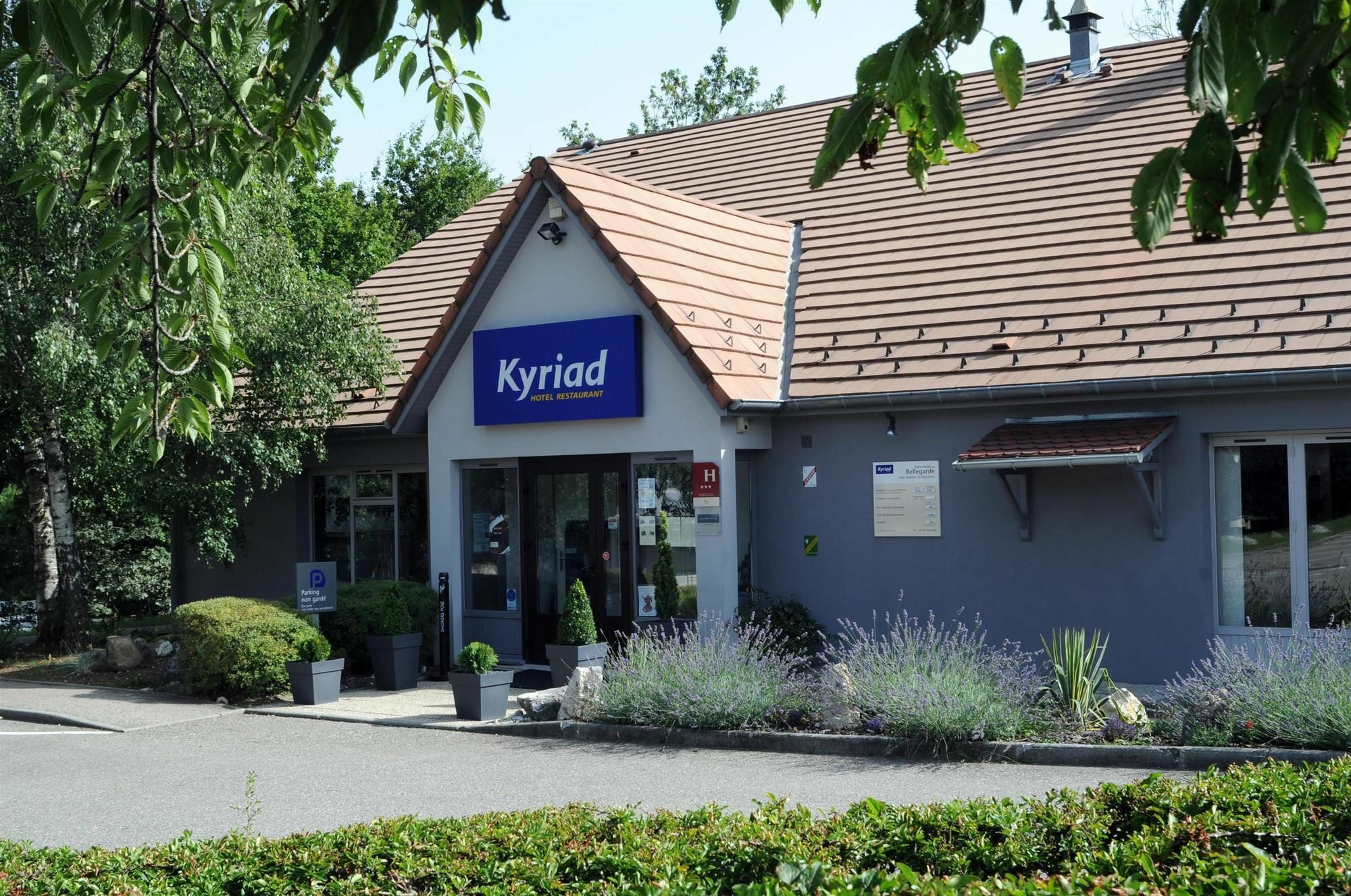 Kyriad Bellegarde - Geneve Chatillon-en-Michaille Стая снимка
